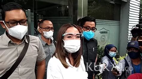 gisella anastasia bugil|Roy Suryo: Video Gisel Lebih Dari 19 Detik